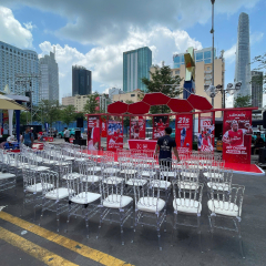 Nội Thất Khu Sự Kiện OMO × Arsenal — Pháo Đài Lấm Bẩn, Phố Đi Bộ Nguyễn Huệ, TP.HCM