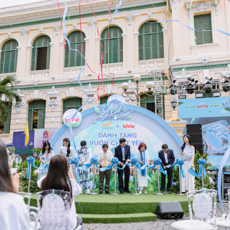 Nội Thất Khu Activation La Vie Yên Một Chút — Bưu Điện Trung Tâm TP.HCM