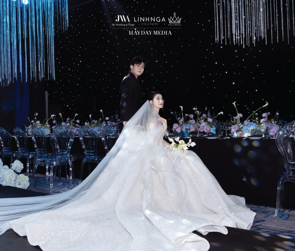 Nội Thất Khu Trình Diễn Show Cưới Starry Moonlight — Linh Nga Couture × JW Academy, TP.HCM