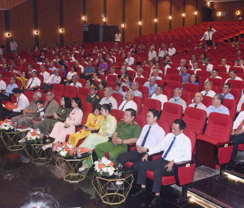 Sự kiện lễ trao Huy hiệu Đảng đợt 2/9/2026 — Đảng bộ Phường Hòa Hưng, TP.HCM
