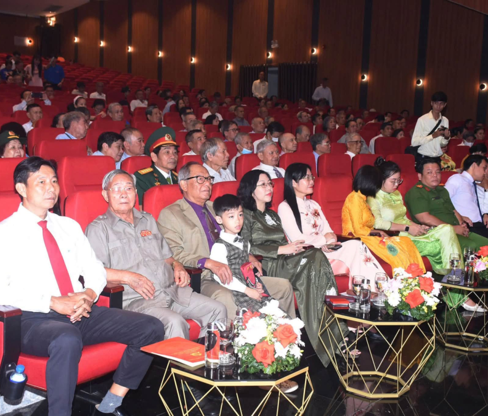 Sự kiện lễ trao Huy hiệu Đảng đợt 2/9/2026 — Đảng bộ Phường Hòa Hưng, TP.HCM