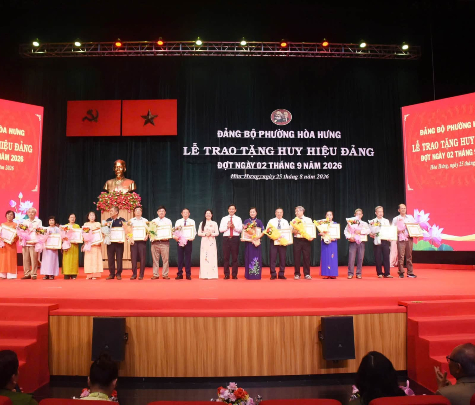 Sự kiện lễ trao Huy hiệu Đảng đợt 2/9/2026 — Đảng bộ Phường Hòa Hưng, TP.HCM