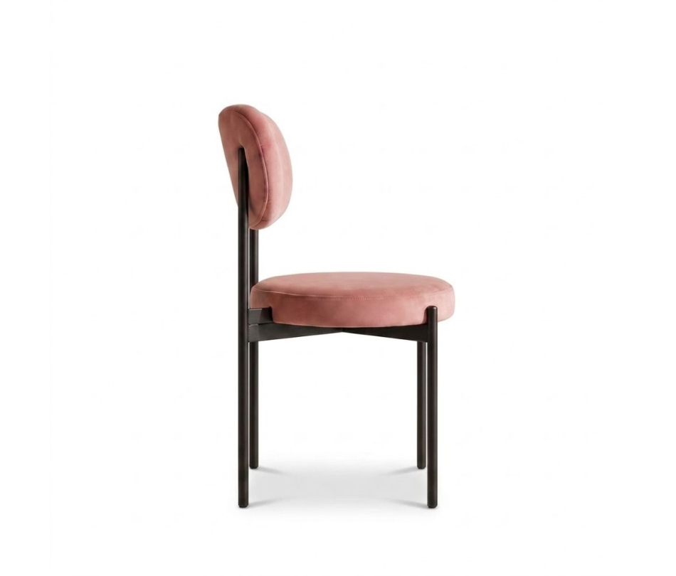 Ghế Velvet Khung Đen - Nhung Hồng Dusty