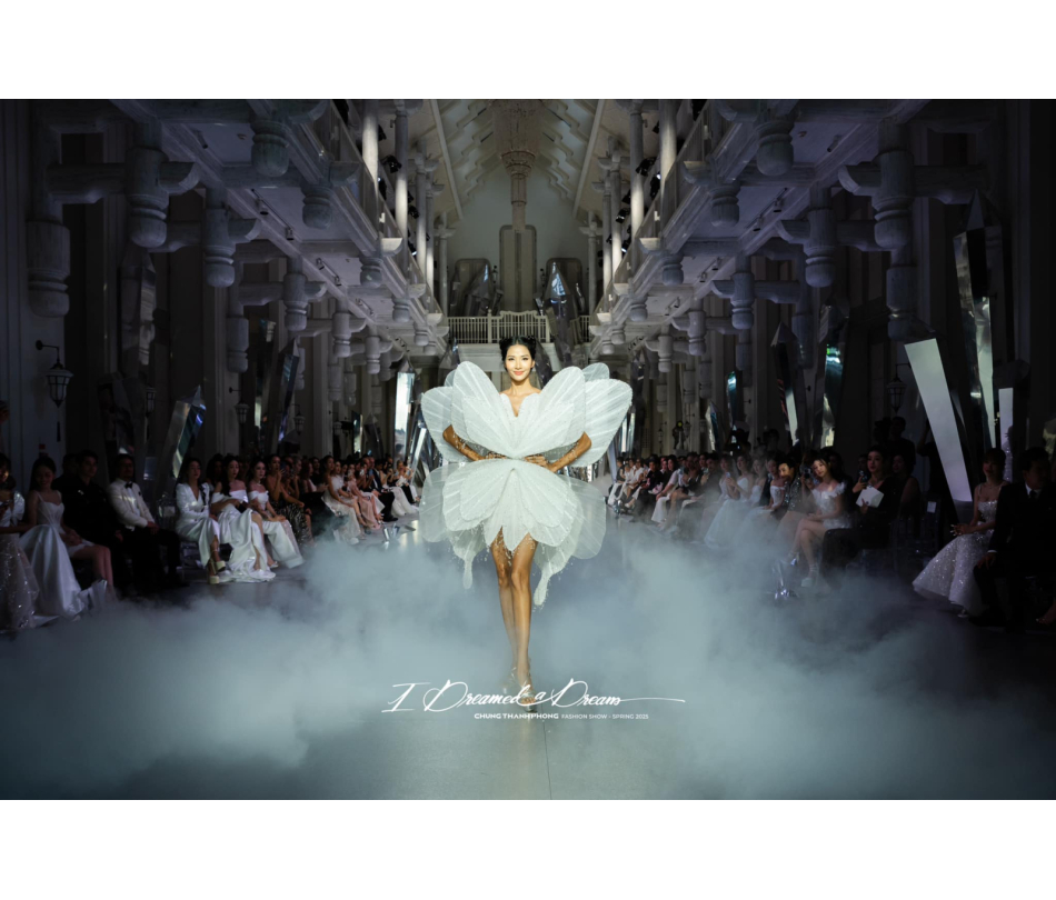 Chung Thanh Phong I Dreamed a Dream — Fashion show — InterContinental Danang Sun Peninsula Resort, Đà Nẵng
