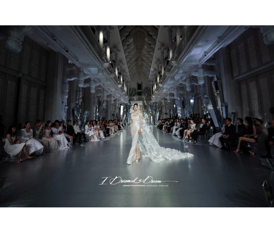 Chung Thanh Phong I Dreamed a Dream — Fashion show — InterContinental Danang Sun Peninsula Resort, Đà Nẵng
