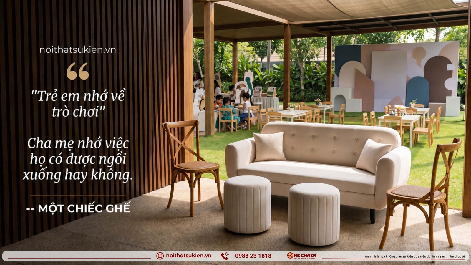 Khu choi cua tre ban ghe vua tam va cho ngoi cha me nhin thang vao khu choi