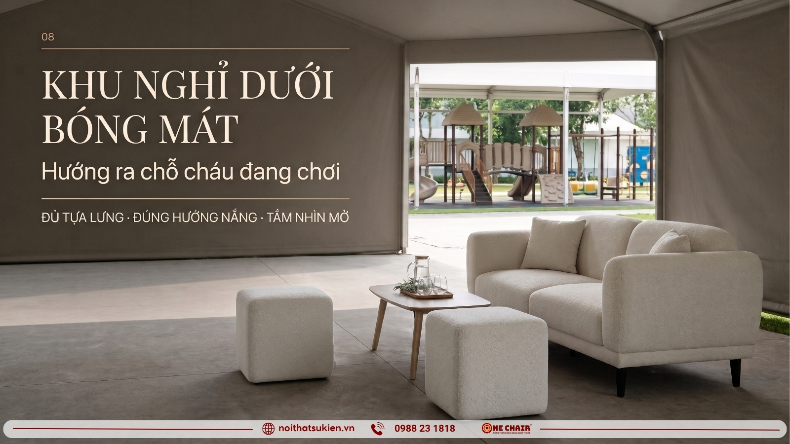 Khu nghỉ có bóng mát với sofa lounge hướng ra sân chơi